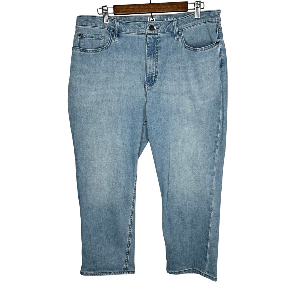 Lee Riders Midrise Capri Jeans Womens 16M Light Wash Stretch Denim 22.5" Inseam